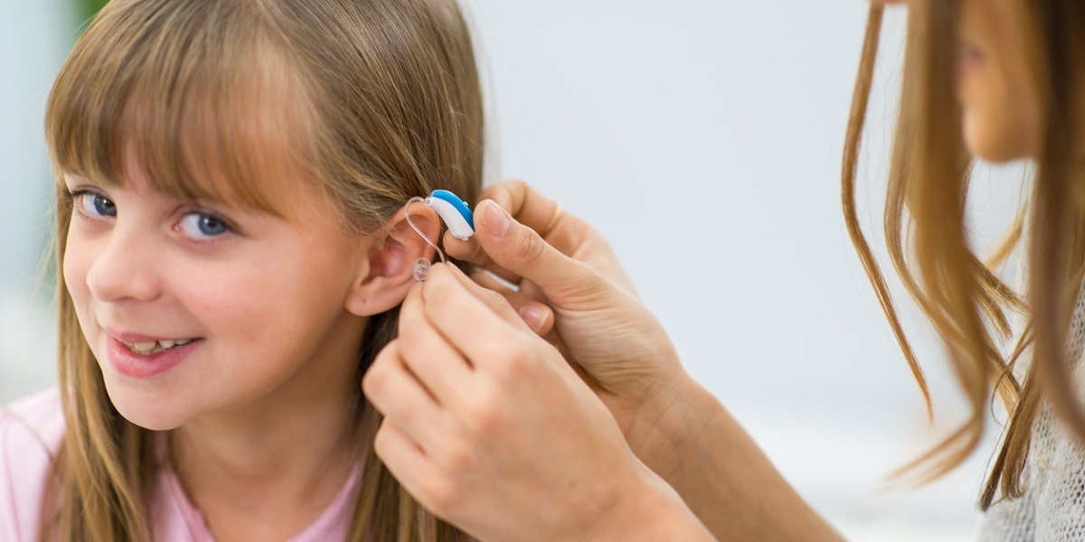 Consejos para comprar audífonos para niños